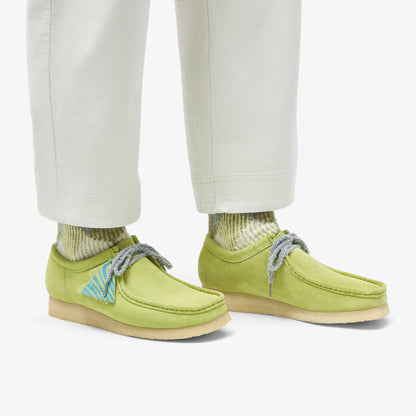 Clarks Mens Wallabee Pale Lime Suede 26175855