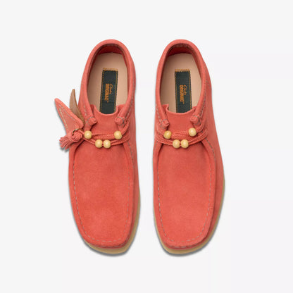 Clarks Wallabee Boot Coral Suede 26181112